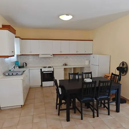 Sithonia Метаморфоси